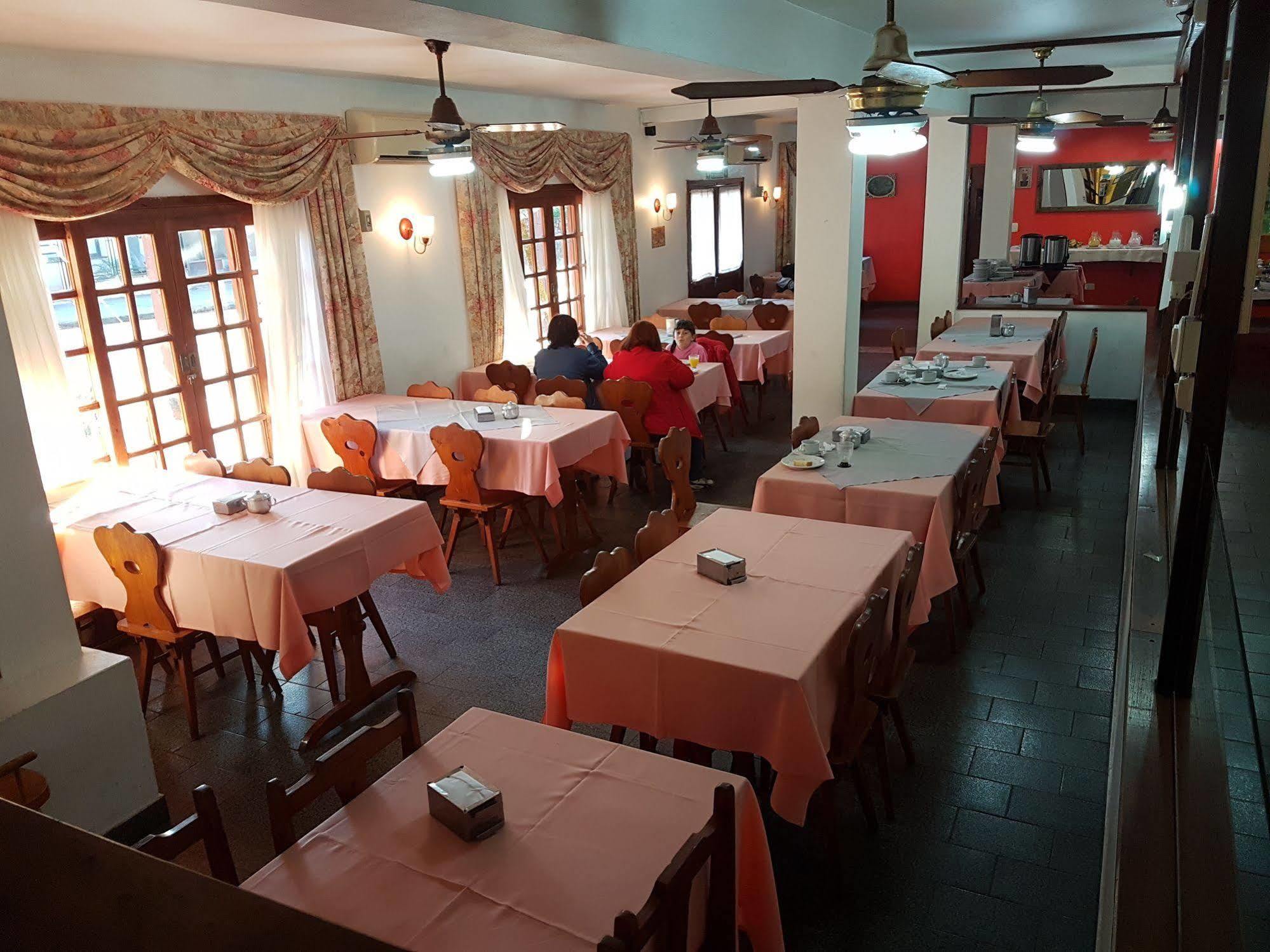 Hosteria Los Helechos Puerto Iguazú Exterior foto